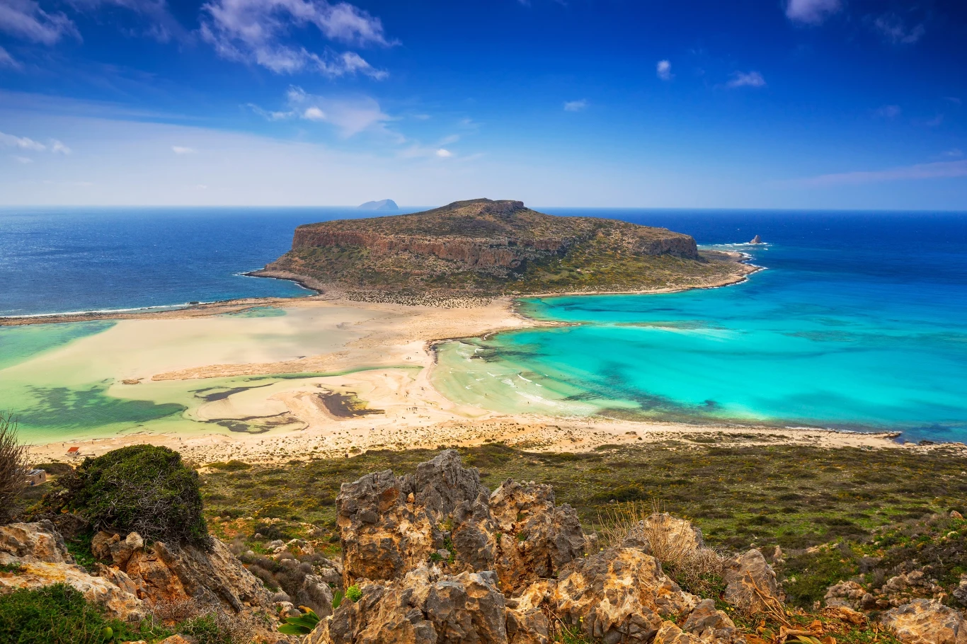 Ulubiony kierunek na wakacje dla Polaków. Polecisz tam z kolejnym ...