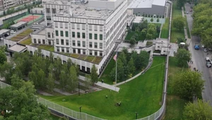Amerykańska ambasada w Kijowie. Potwierdzono śmierć jednego z dyplomatów 