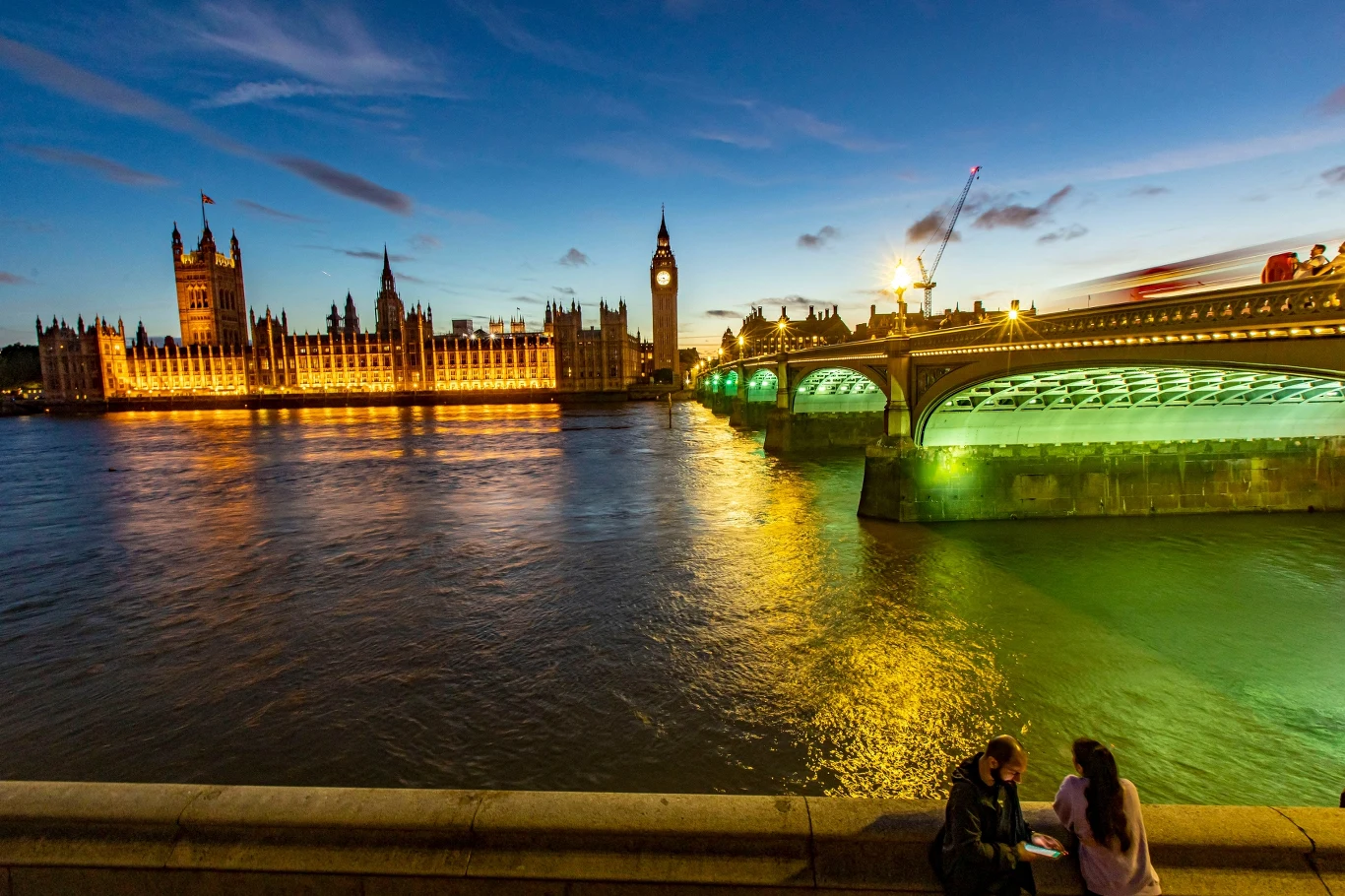 Westminster w Londynie. Rządzący odchodzą w niesławie Westminster w Londynie. Rządzący odchodzą w niesławie