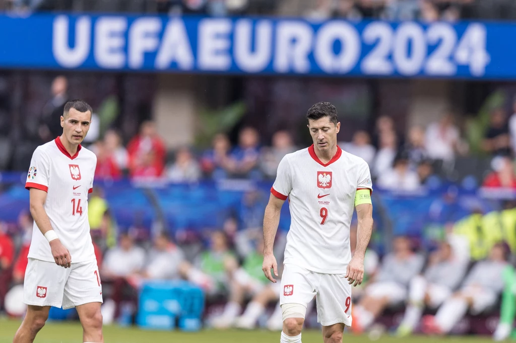 Jakub Kiwior i Robert Lewandowski Jakub Kiwior i Robert Lewandowski