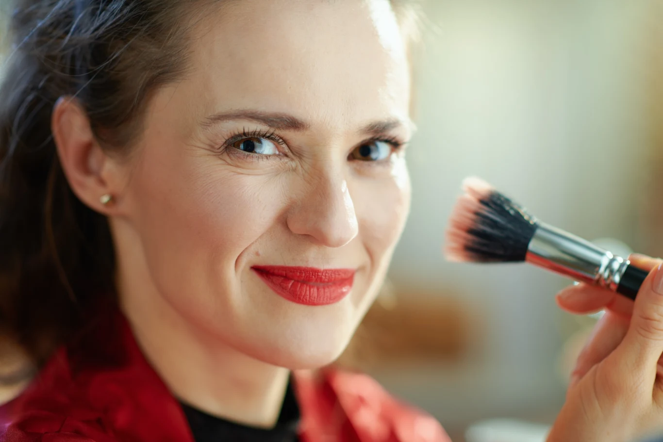 Staraj się wykonywać makijaż w dziennym świetle