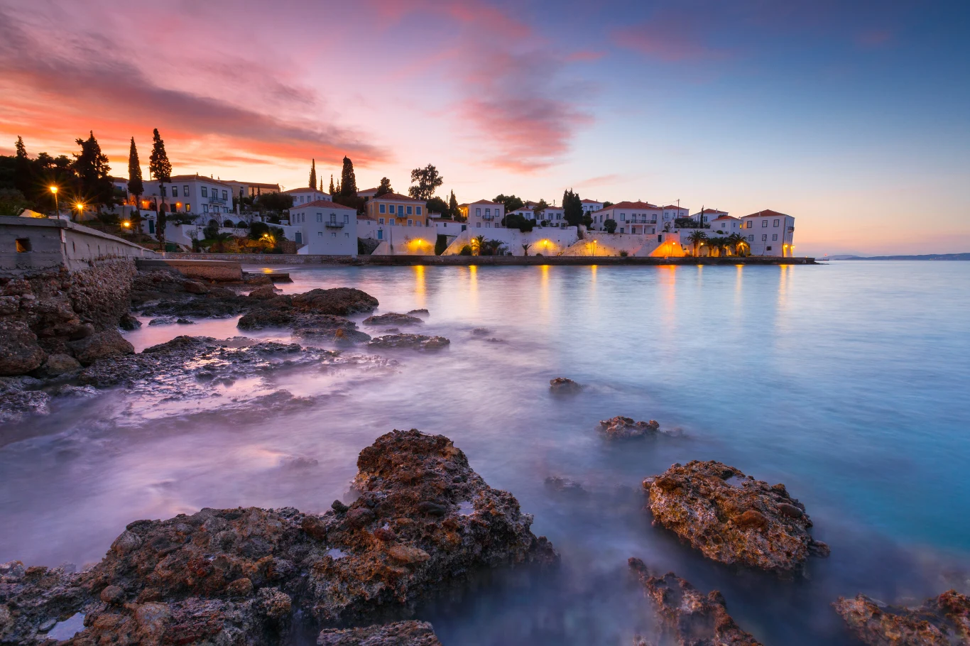 Spetses nazywana jest idealną grecką wyspą. Skąd to określenie? Spetses nazywana jest idealną grecką wyspą. Skąd to określenie?