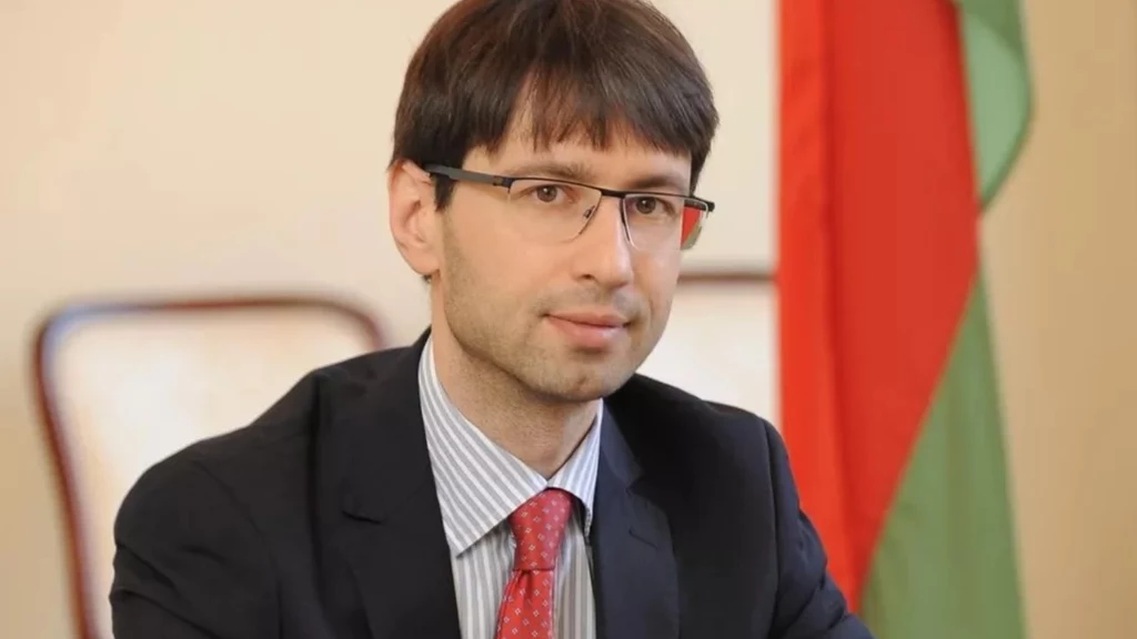Były ambasador Białorusi w Niemczech Dzianis Sidarenka Były ambasador Białorusi w Niemczech Dzianis Sidarenka