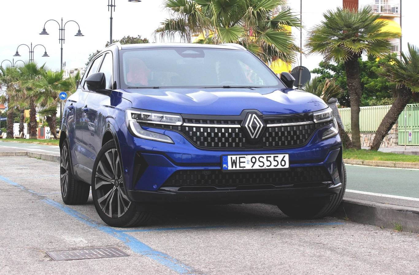 Przejechałem Renault Austral ponad 5 tys. km. To więcej niż większość dziennikarzy motoryzacyjnych pokonuje swoim autem przez rok Przejechałem Renault Austral ponad 5 tys. km. To więcej niż większość dziennikarzy motoryzacyjnych pokonuje swoim autem przez rok