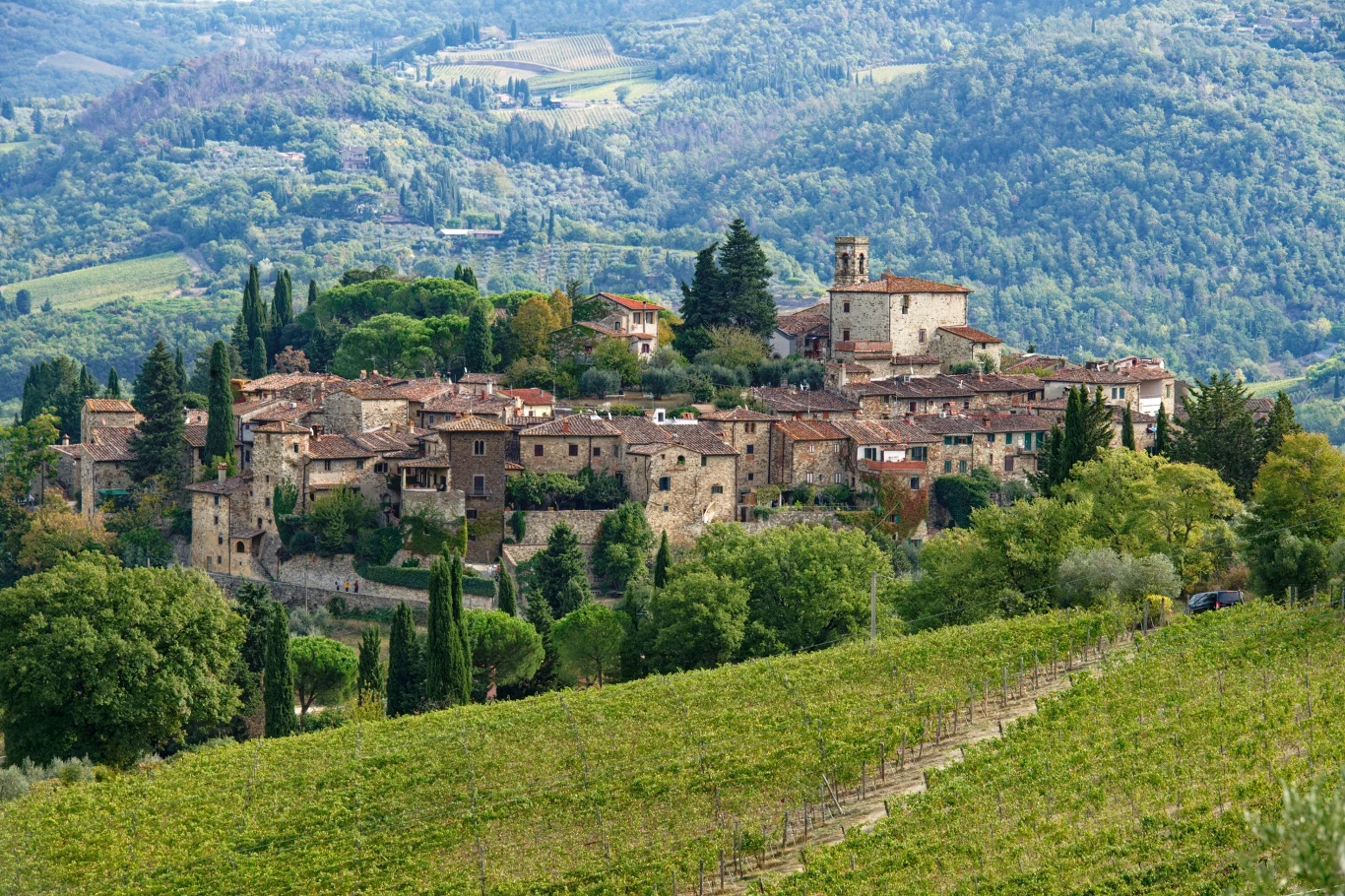 Wiele krajów europejskich oferuje doskonałe warunki do życia przy znacznie niższych cenach nieruchomości niż w Polsce. Wiele krajów europejskich oferuje doskonałe warunki do życia przy znacznie niższych cenach nieruchomości niż w Polsce.