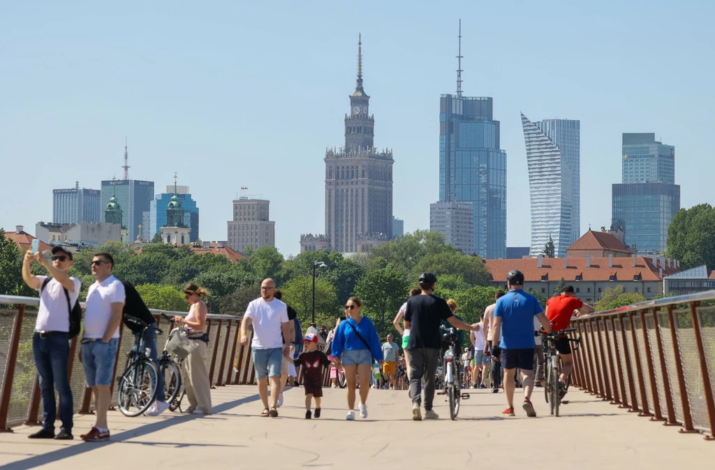 Aż 52 proc. Polek i Polaków zgadza się ze stwierdzeniem, że zmiany klimatu to efekt naturalnych cykli, a nie działalności człowieka