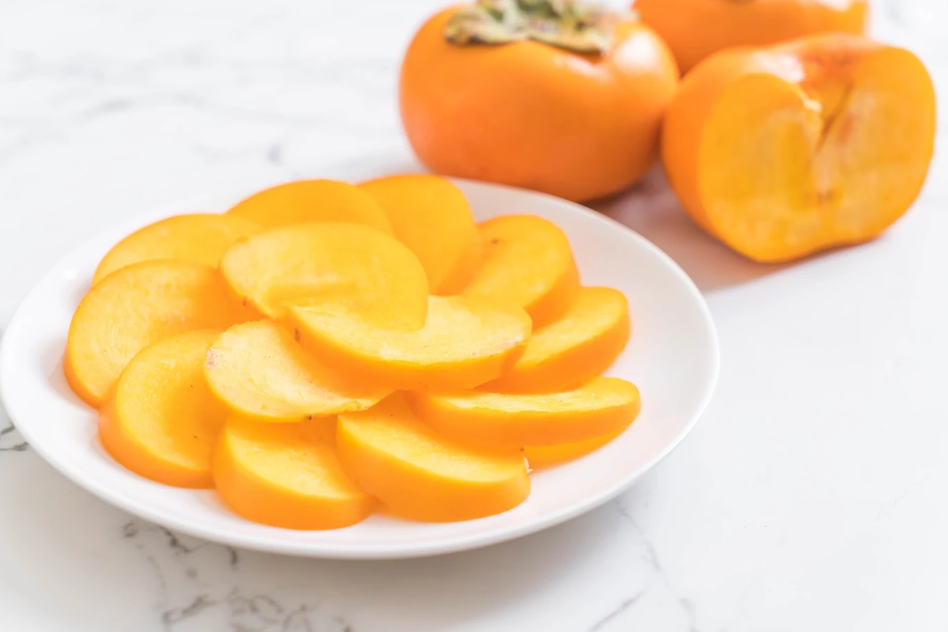 Kaki cieszy się w Polsce coraz większą popularnością. Dlaczego warto go jeść? Kaki cieszy się w Polsce coraz większą popularnością. Dlaczego warto go jeść?