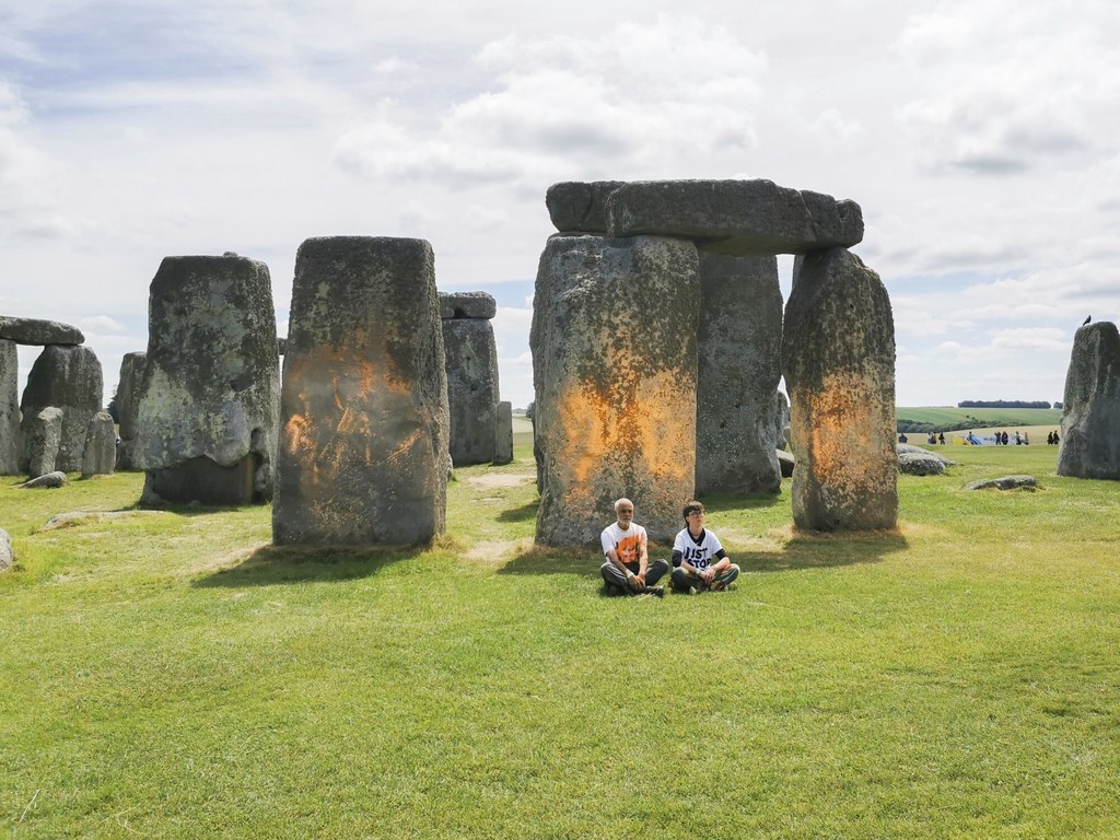 Stonehenge i działacze grupy Just Stop Oil