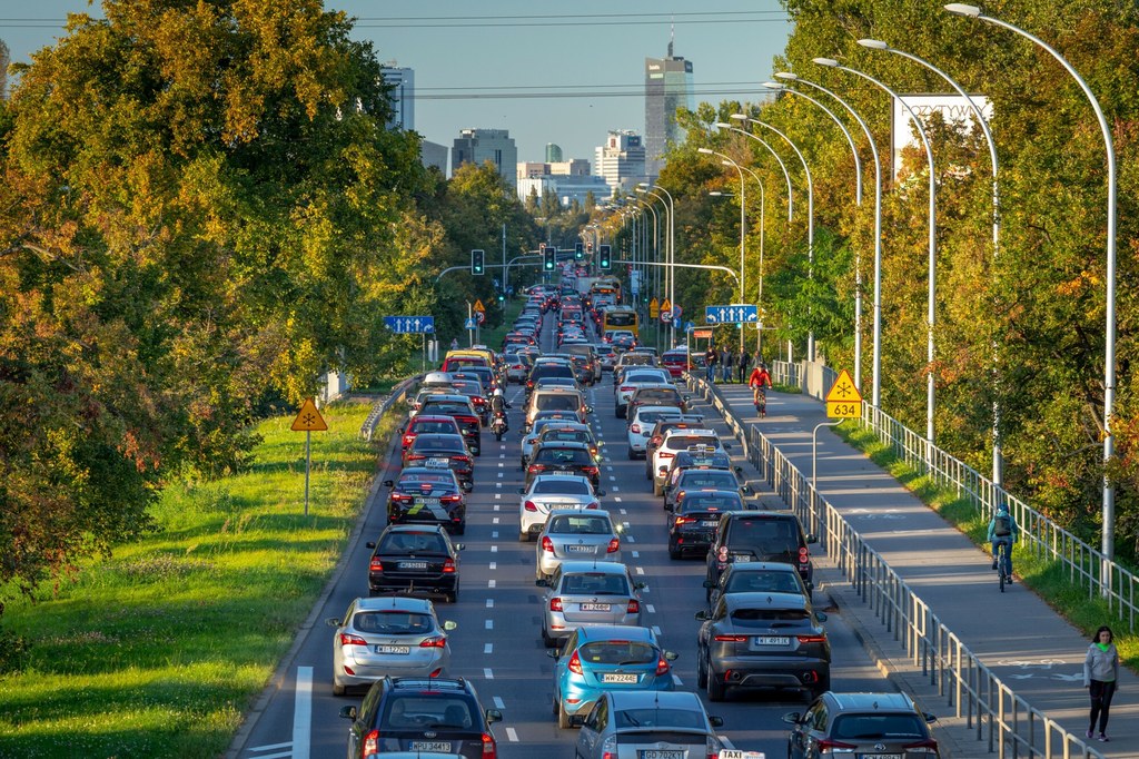 Strefa Czystego Transportu w Warszawie. Czy mieszkańcy mają powody do obaw?