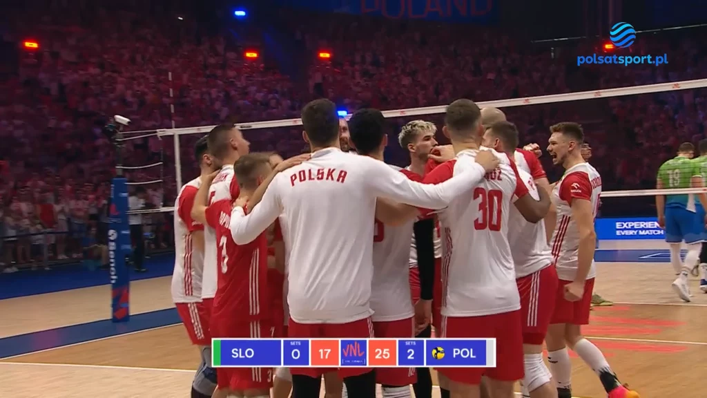 Radość polskich siatkarzy po zwycięstwie nad Słowenią Radość polskich siatkarzy po zwycięstwie nad Słowenią