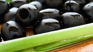 Czarne czy zielone - jakie oliwki wybierasz? Tym się różnią