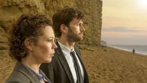 Olivia Colman i David Tennant w serialu "Broadchurch"