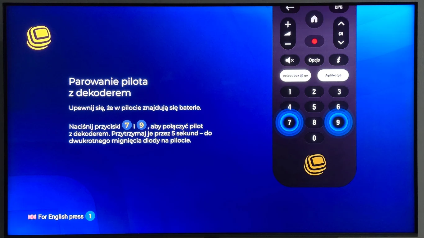 Pierwsze uruchomienie Polsat Soundbox. Na początek trzeba sparować pilot Bluetooth z dekoderem. Pierwsze uruchomienie Polsat Soundbox. Na początek trzeba sparować pilot Bluetooth z dekoderem.