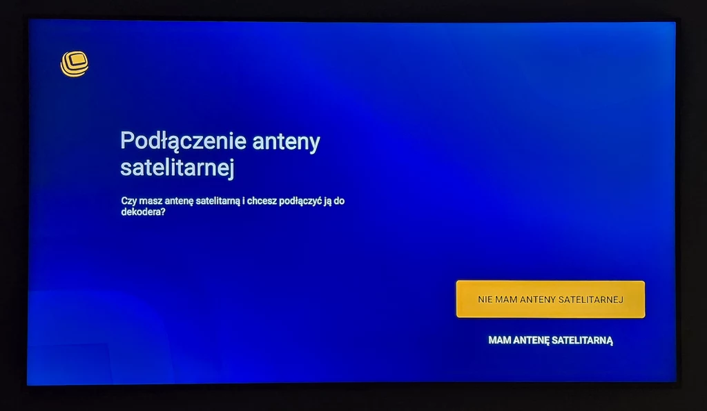 Do odbioru Polsat Box na dekoderze Soundbox można wykorzystać antenę satelitarną albo łącze internetowe.