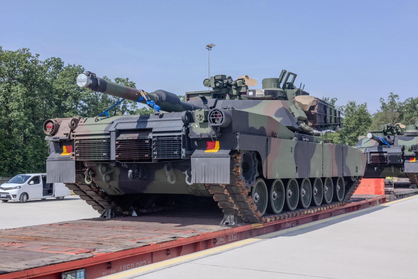 Ogromny transport czołgów M1 Abrams przybył do Polski. Ogromny transport czołgów M1 Abrams przybył do Polski.