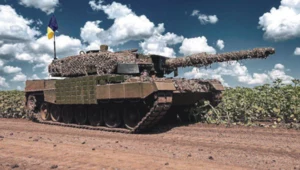 Leopard 2A4 ze specjalnym kamuflażem walczy z Rosjanami