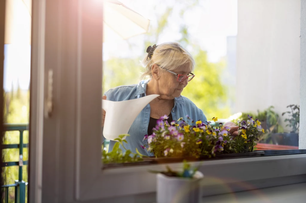 Sąsiadka regularnie zalewa balkon? Tak można zareagować