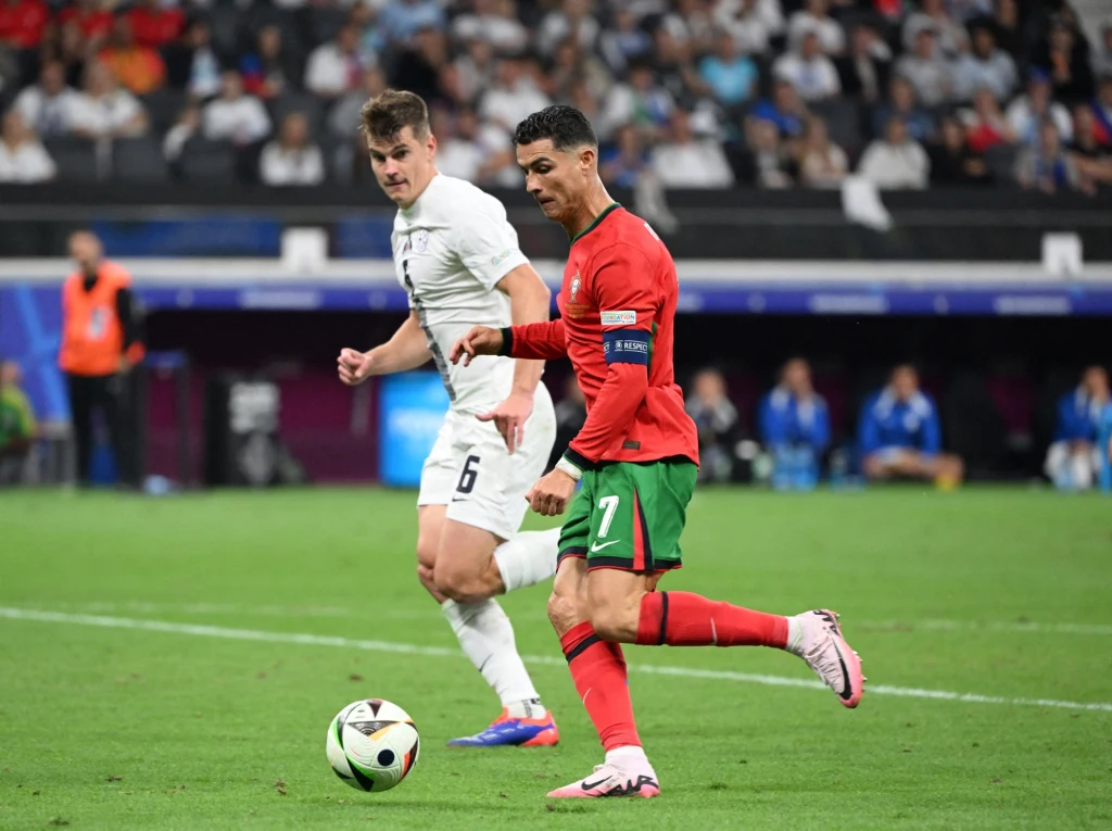 Cristiano Ronaldo w meczu ze Słowenią