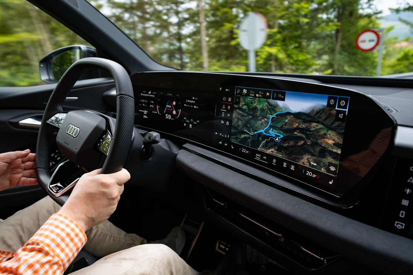 Audi SQ6 e-tron