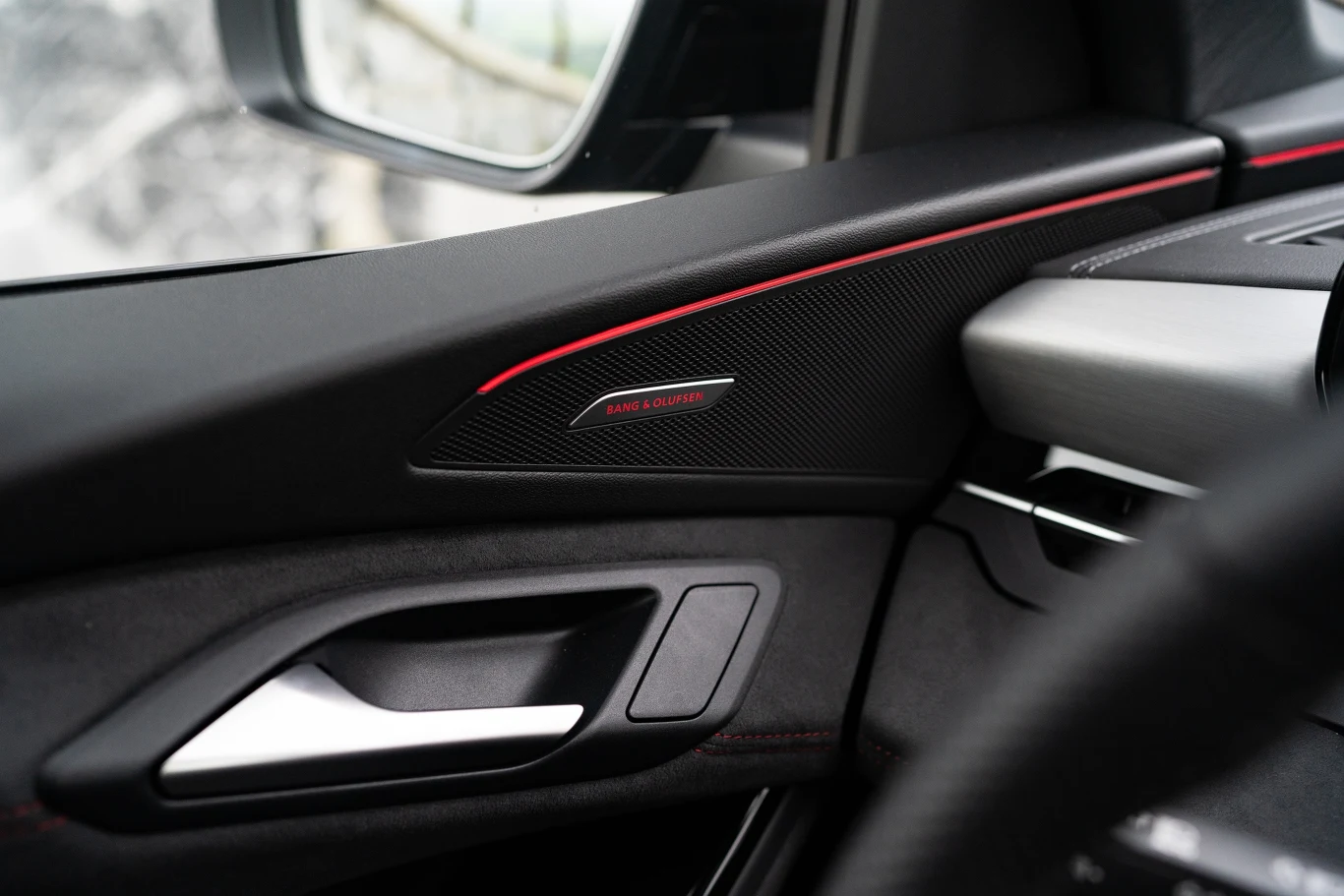 Audi SQ6 e-tron