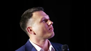 Sławomir Mentzen w niekonwencjonalny sposób komunikuje się z akcjonariuszami swojej spółki. Tłumaczy, że kampania wyborcza nie ułatwia mu zadania