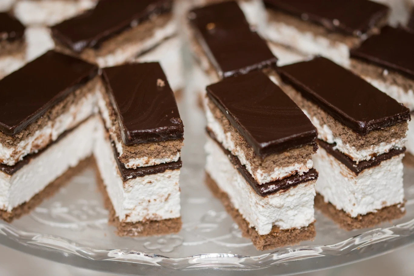 Kremowe ciasto do popołudniowej kawy Kremowe ciasto do popołudniowej kawy