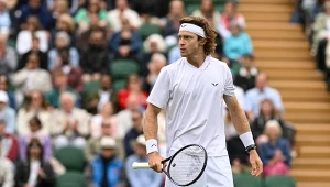Andriej Rublow mocno męczył się w 1. rundzie Wimbledonu
