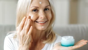 Wnikają głębiej w skórę. Wyraźnie odmładzają i stymulują produkcję kolagenu