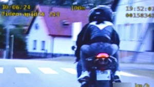 Pijany motocyklista z dożywotnim zakazem, uciekał 206 km/h z pasażerką