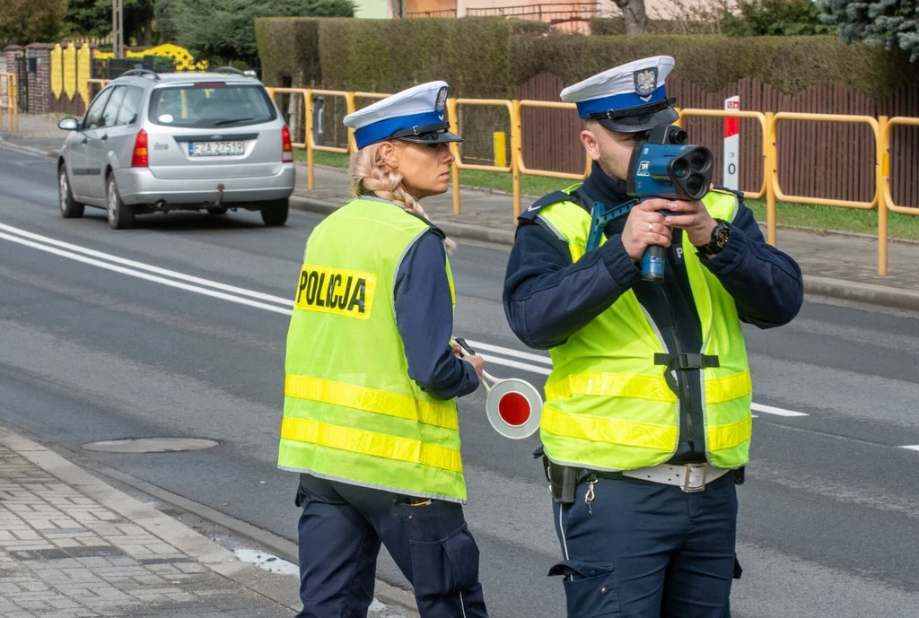 W najbliższy weekend policja będzie prowadziła kaskadowe kontrole prędkości