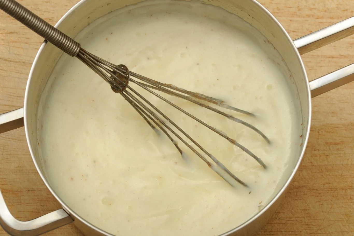 Sos będzie świetnie pasował do pizzy i potraw z grilla Sos będzie świetnie pasował do pizzy i potraw z grilla