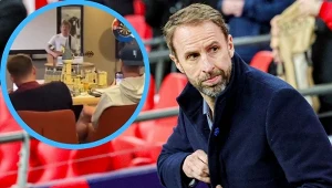 Ed Sheeran grający na zgrupowaniu reprezentacji Anglii i Gareth Southgate - x.com/itsjudithworld