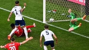 Breel Embolo zdobywający bramkę przeciwko reprezentacji Anglii na Euro 2024
