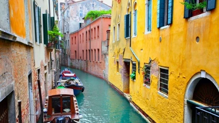 Wenecja zachwyca romantycznym klimatem, architekturą i zapierającymi dech w piersiach widokami