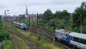 Najdłuższe połączenie kolejowe w Polsce. Obsługuje je PKP Intercity.