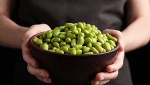 Co ma najwięcej białka w 100 gramach.? Jedz fasolę edamame i inne strączki by poprawić metabolizm i długo czuć sytość