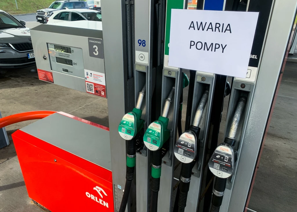 Takie informacje pojawiały się na dystrybutorach Orlenu jesienią 2023 roku Takie informacje pojawiały się na dystrybutorach Orlenu jesienią 2023 roku