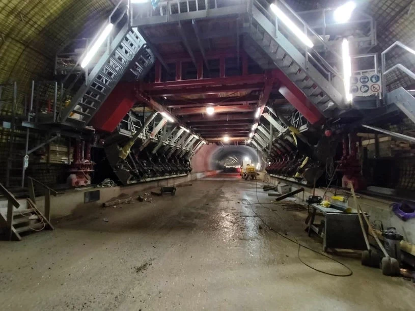Budowa tunelu TS-26 na drodze S3. Budowa tunelu TS-26 na drodze S3.