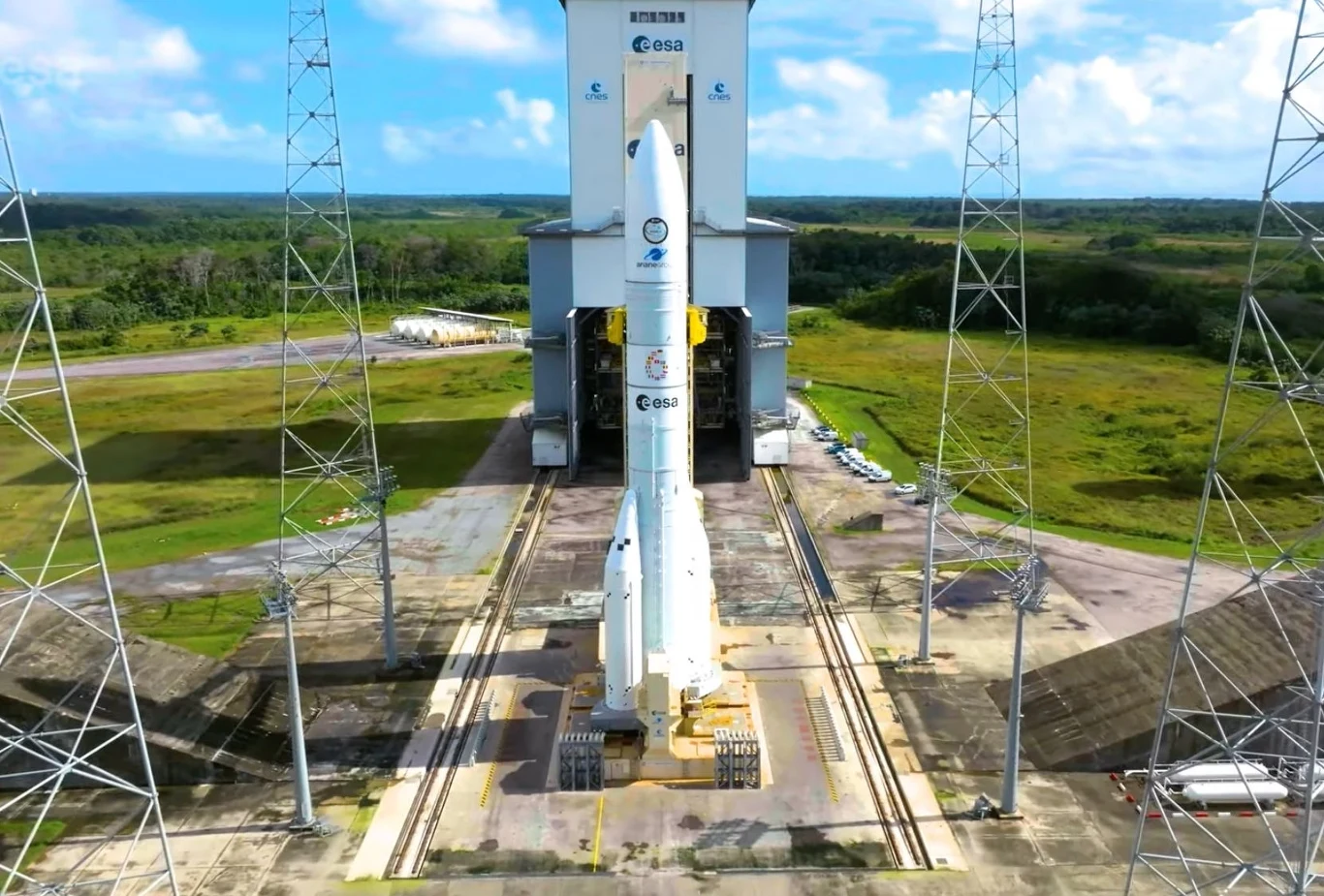 Lądownik LDE ma być wystrzeliwany na Księżyc rakietą Ariane 6.