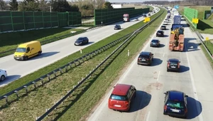 Ile wynosi bezpieczny odstęp na autostradzie? Przepisy wcale nie są jasne