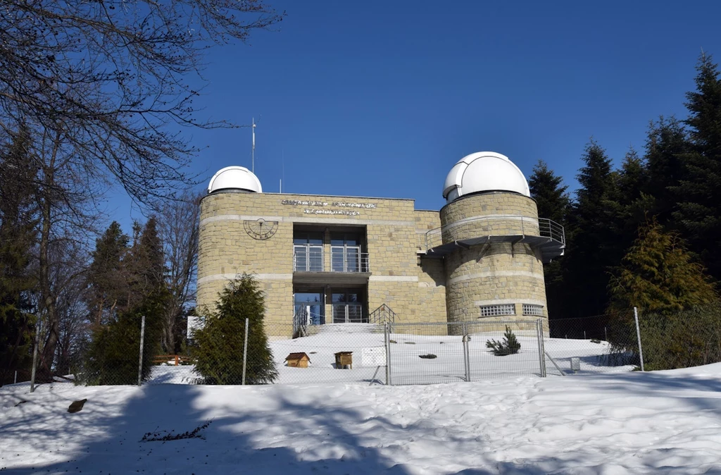 Obserwatorium Astronomiczne im. Tadeusza Banachiewicza na Lubomirze odbudowano w 2006 roku