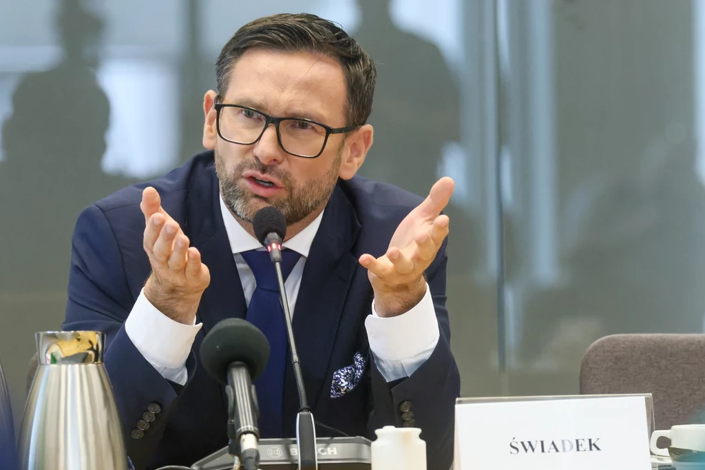 Daniel Obajtek przed komisją śledczą. Pytania o Olefiny III 