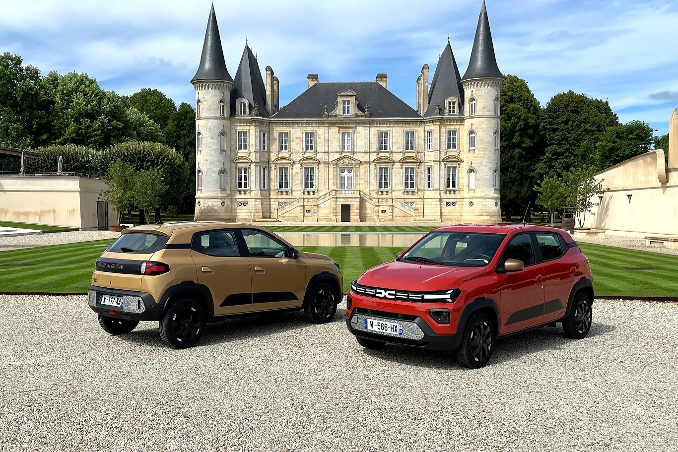 Nowy Spring wreszcie przypomina auto. Co więcej - można go nazwać stylowym. 