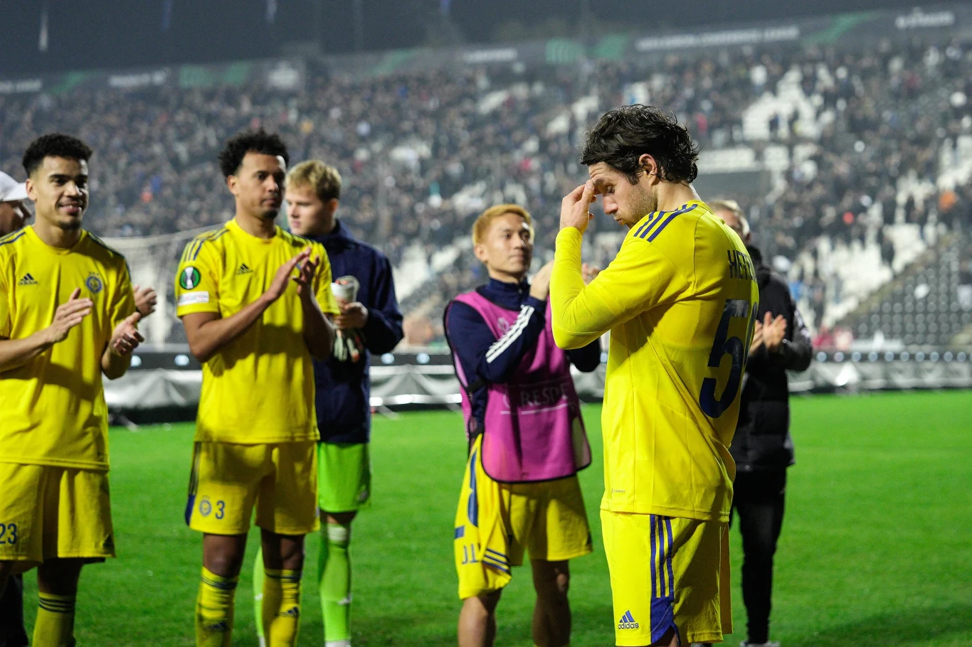 HJK Helsinki przegrały z FK Poniewież 0:3 HJK Helsinki przegrały z FK Poniewież 0:3