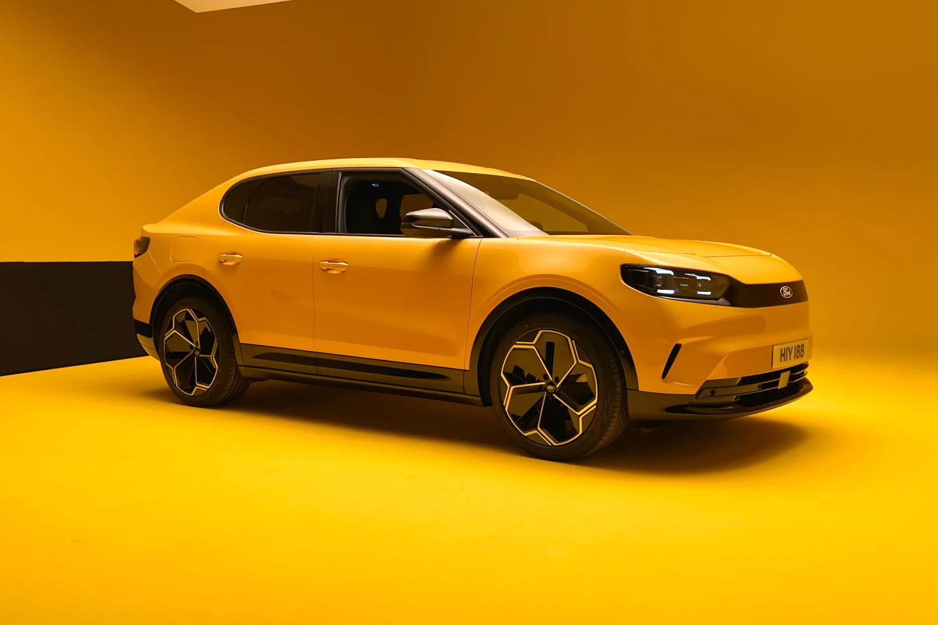 Mimo wspólnej platformy, Capri nie przypomina elektrycznych modeli Volkswagena Mimo wspólnej platformy, Capri nie przypomina elektrycznych modeli Volkswagena