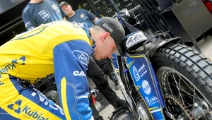 Kacper Łobodziński szykuje się startu.