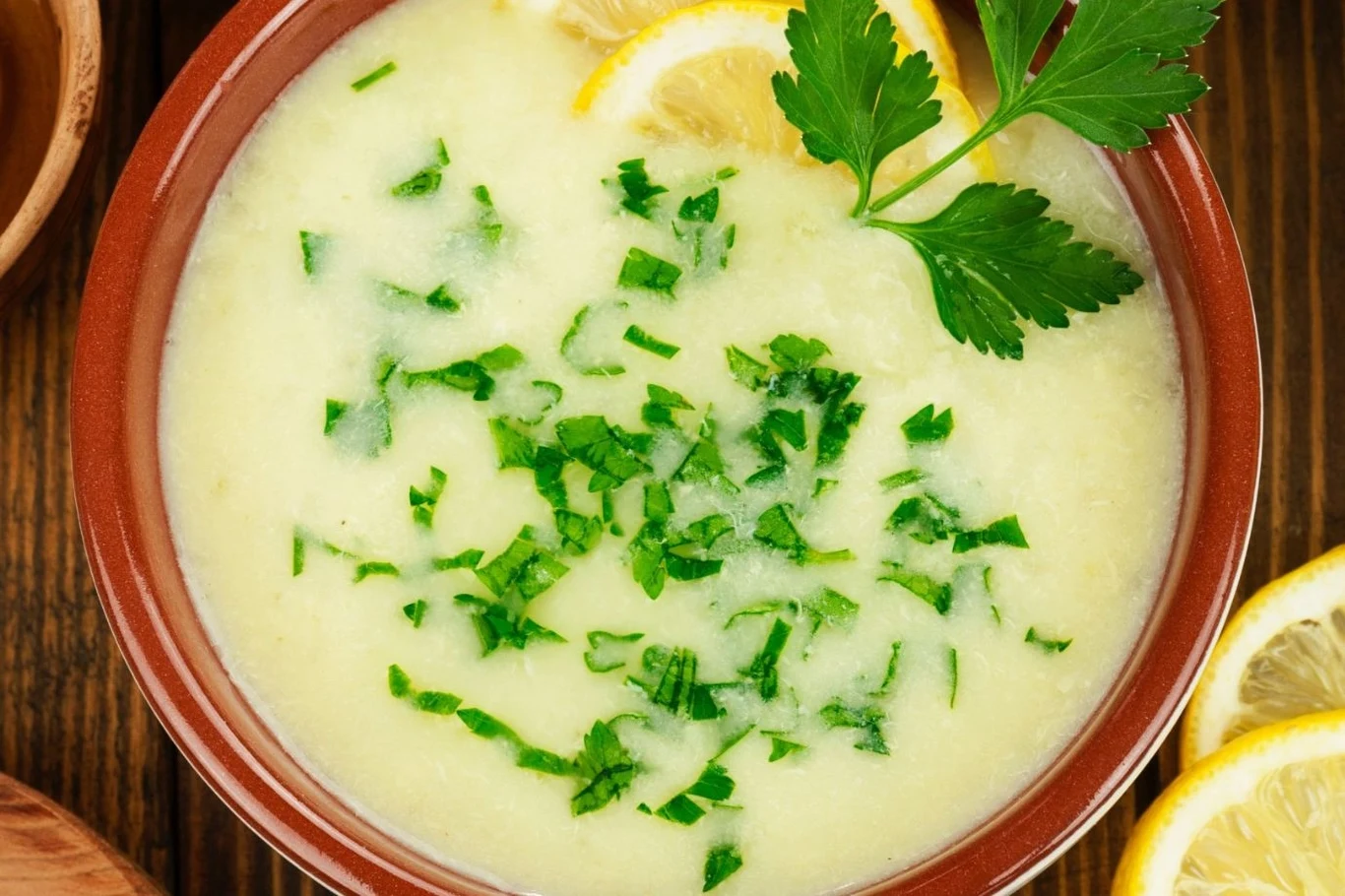 Zupa cytrynowa to dobry sposób na upały, ale też przeziębienie Zupa cytrynowa to dobry sposób na upały, ale też przeziębienie