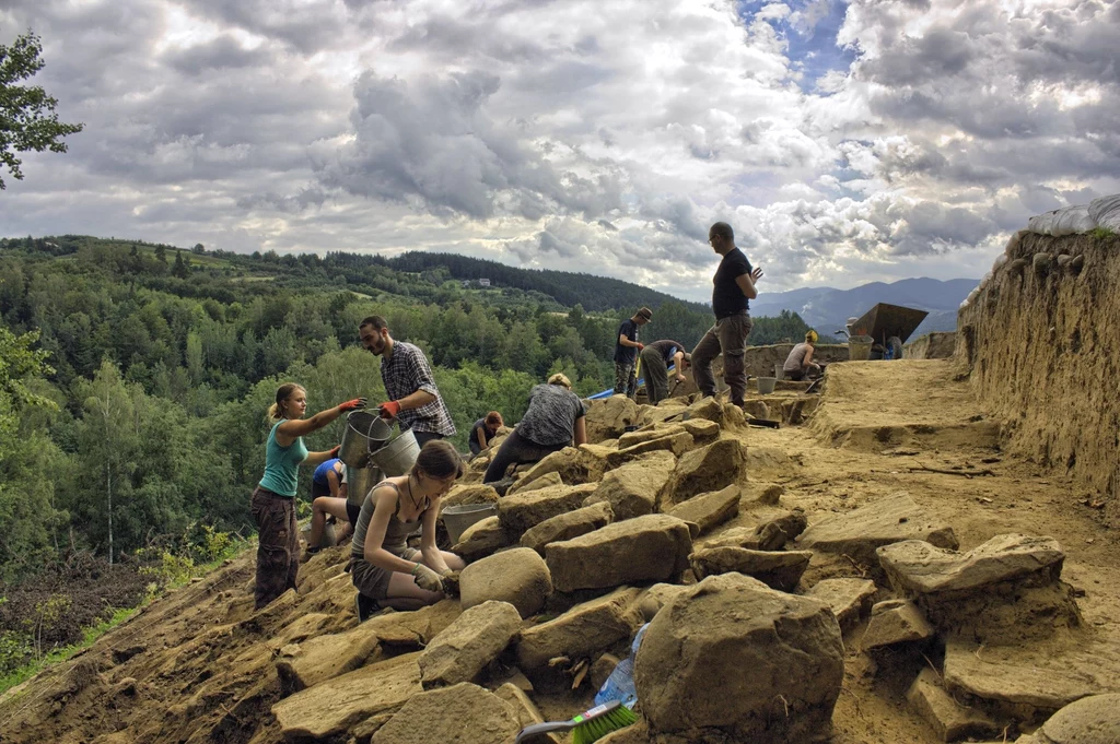 Prace na stanowisku archeologicznym w Małopolsce doprowadziły do wyjątkowych odkryć. W weekend ten obszar będzie można zwiedzić.