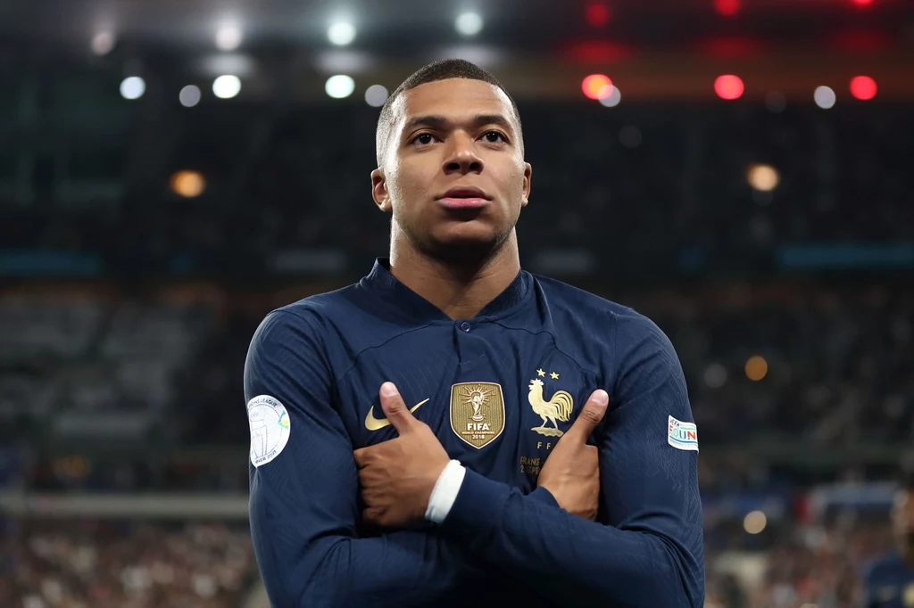 Kylian Mbappe nie może prowadzić swoich samochodów. Dlaczego?