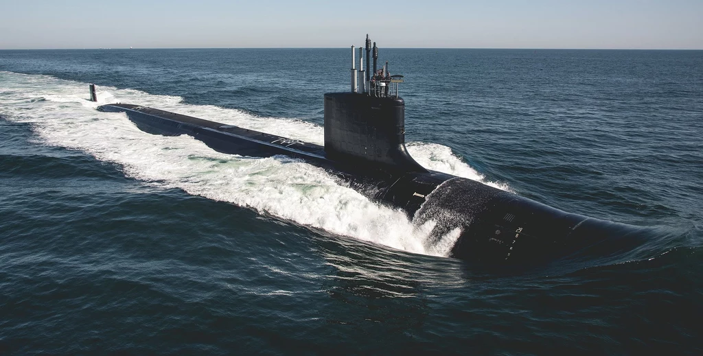 USS Delaware (SSN-791) przepływa przez Ocean Atlantycki podczas prób morskich w sierpniu 2019 r.